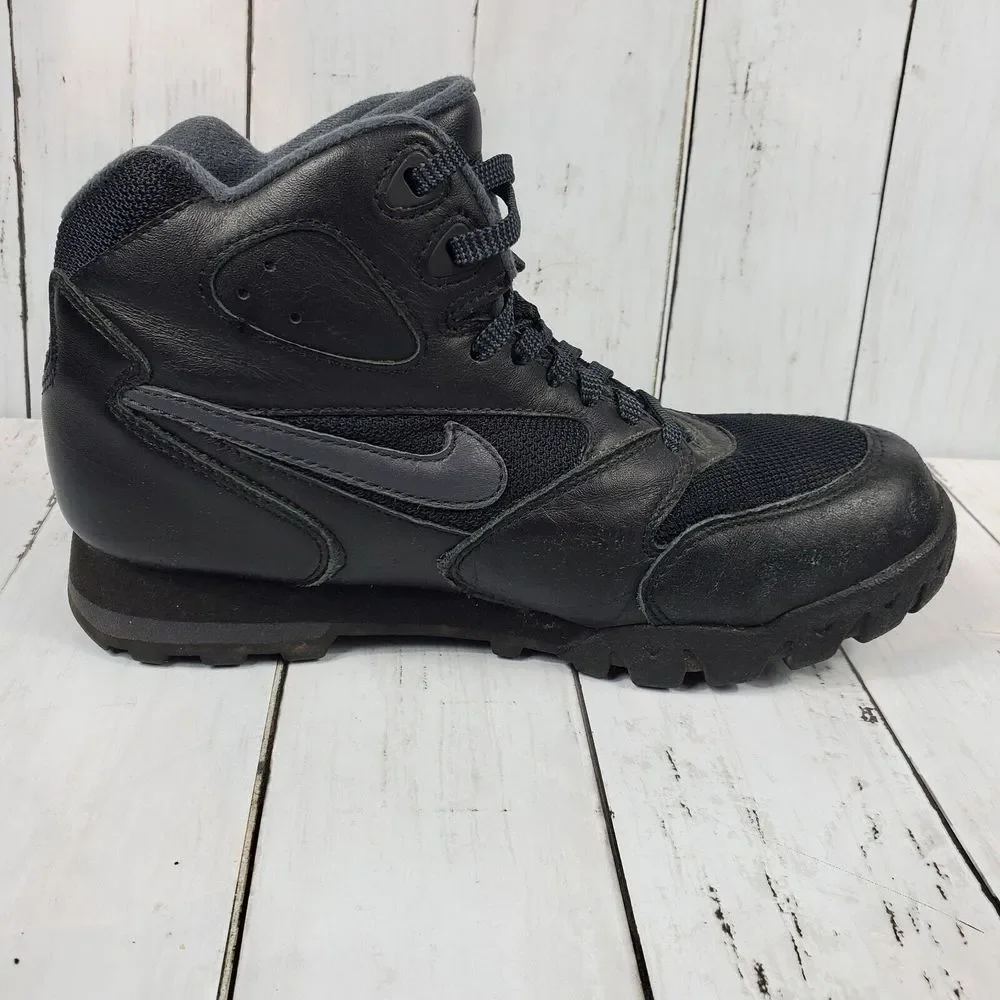 Nike Caldera Hiker Boots Mens Sz 7.5 Black Camping Sneakerboot Shoes 313500-001